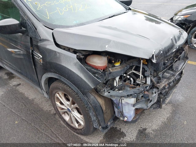 12714023 :رقم المزاد ، 1FMCU0GD3JUD09722 vin ، 2018 Ford Escape Se مزاد بيع