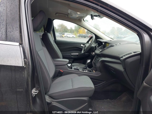 12714023 :رقم المزاد ، 1FMCU0GD3JUD09722 vin ، 2018 Ford Escape Se مزاد بيع