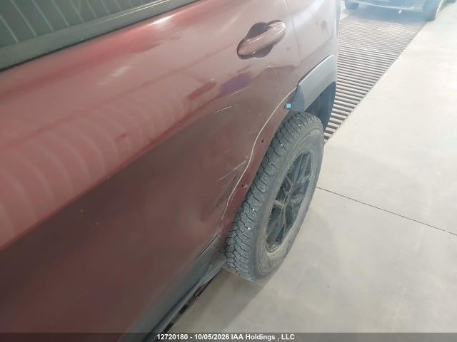 2018 Jeep Cherokee Trailhawk მანქანა იყიდება აუქციონზე, vin: 1C4PJMBX8JD613782, აუქციონის ნომერი: 12720180