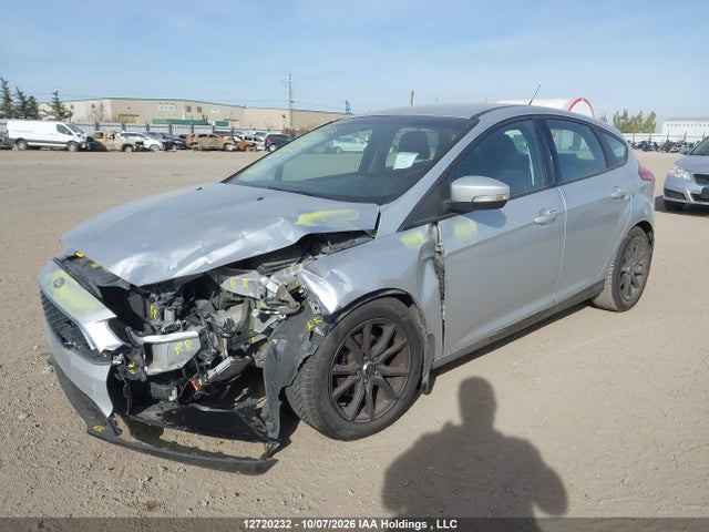 Ford FOCUS SE 2018 1FADP3K21JL218919 Image 2
