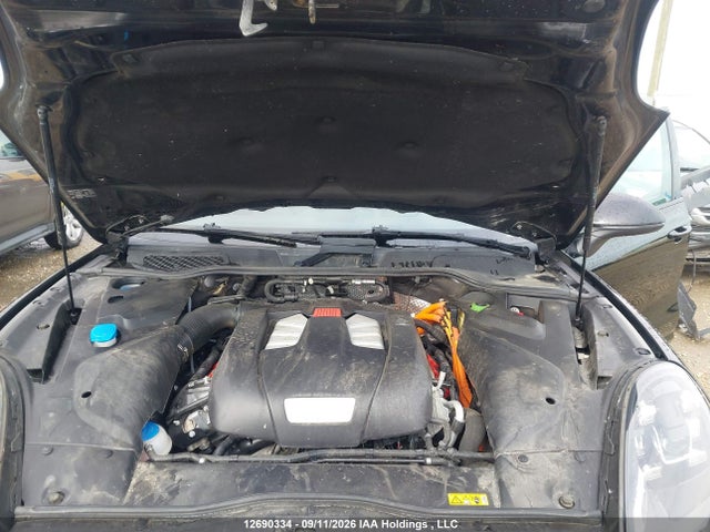 WP1AE2A2XJLA70735 Porsche Cayenne E-hybrid S/s Platinum Edition