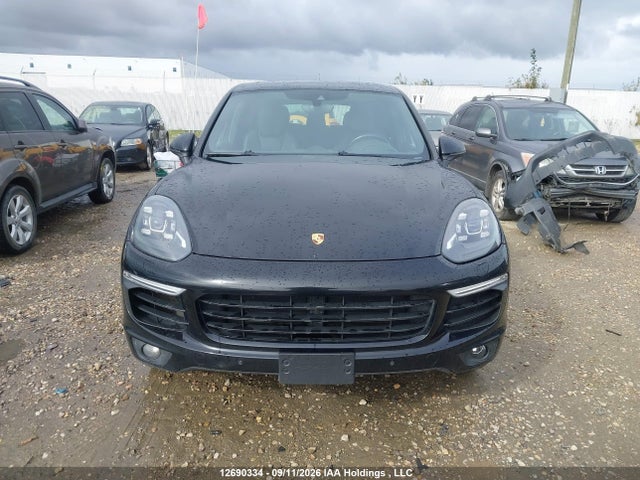 WP1AE2A2XJLA70735 Porsche Cayenne E-hybrid S/s Platinum Edition
