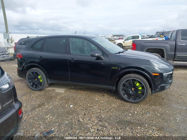 WP1AE2A2XJLA70735 Porsche Cayenne E-hybrid S/s Platinum Edition