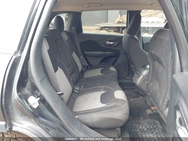12694817 :رقم المزاد ، 1C4PJMCS3EW168171 vin ، 2014 Jeep Cherokee North مزاد بيع