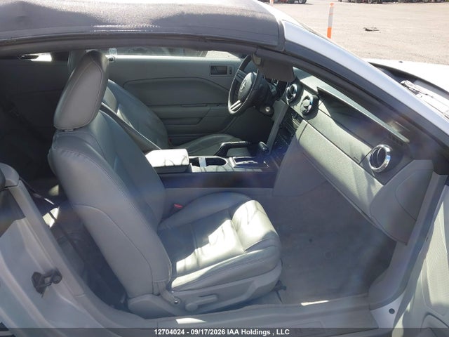 Продажа на аукционе авто 2005 Ford Mustang V6, vin: 1ZVFT84N455224899, номер лота: 12704024