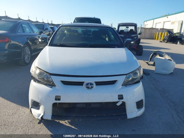 12696257 :رقم المزاد ، JTKJF5C74B3008511 vin ، 2011 Scion Tc مزاد بيع