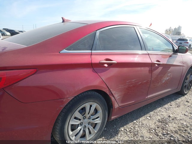 2011 Hyundai Sonata Gl მანქანა იყიდება აუქციონზე, vin: 5NPEB4AC8BH018543, აუქციონის ნომერი: 12720327