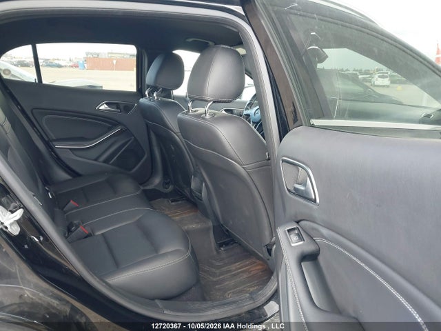 WDCTG4GB5FJ132885 Mercedes-Benz Gla 250 4matic
