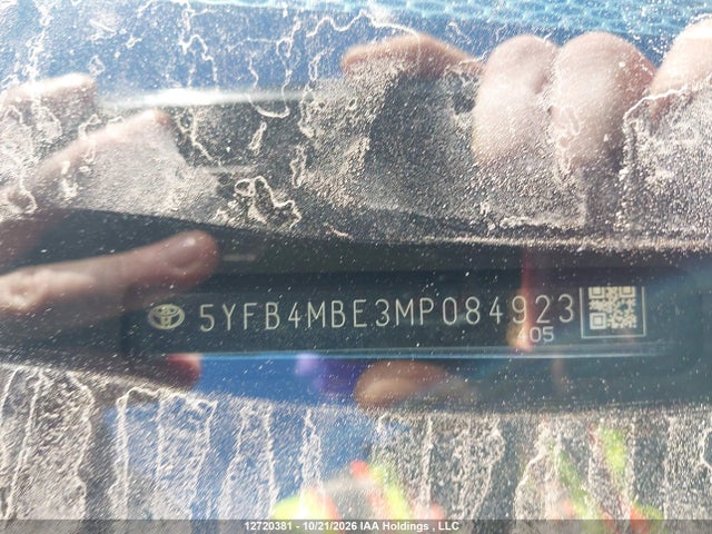 5YFB4MBE3MP084923 Toyota COROLLA SE