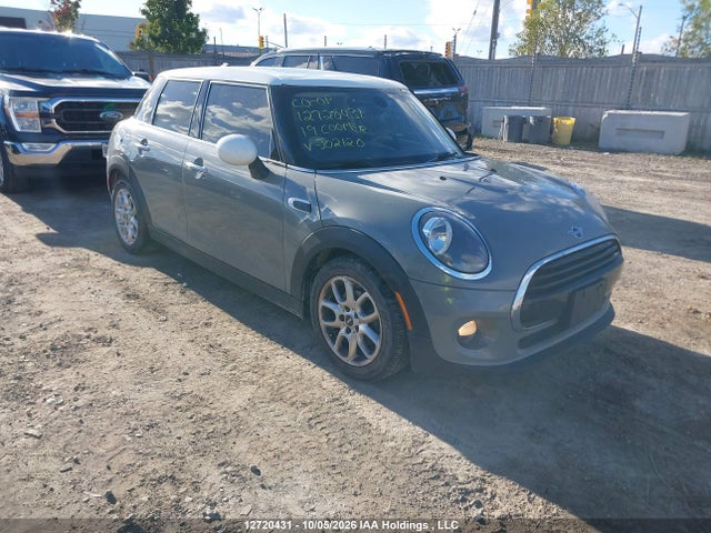 12720431 :رقم المزاد ، WMWXU1C58K2J02120 vin ، 2019 Mini 5 Door Cooper مزاد بيع