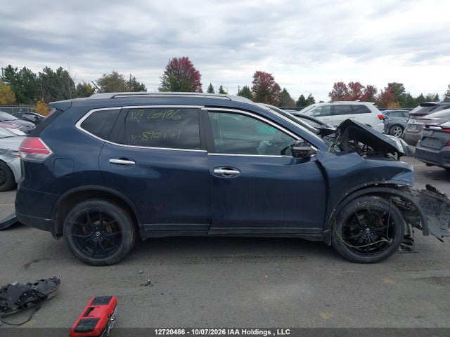 2015 Nissan Rogue Sv მანქანა იყიდება აუქციონზე, vin: 5N1AT2MV2FC890971, აუქციონის ნომერი: 12720486