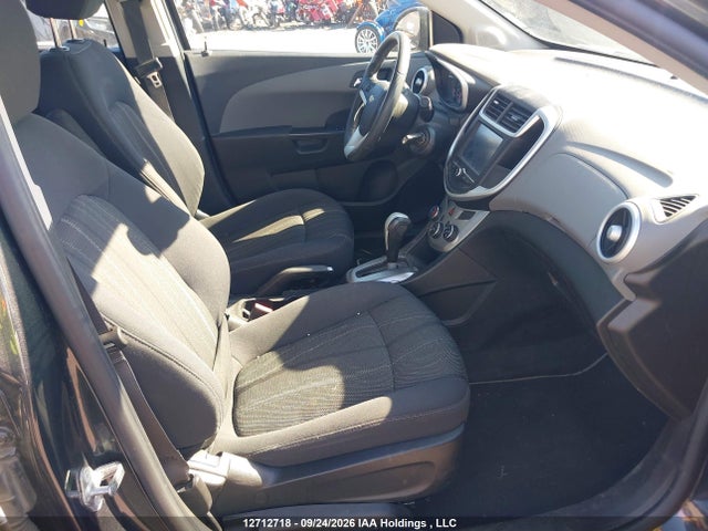 Chevrolet Sonic Lt Auto 2017 1G1JD5SH9H4169312 Image 5
