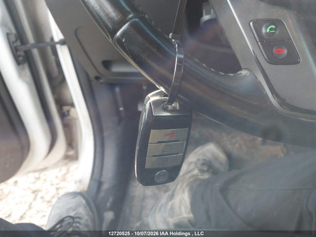 KIA Sorento Lx V6 2014 5XYKTDA72EG526117 Image 11