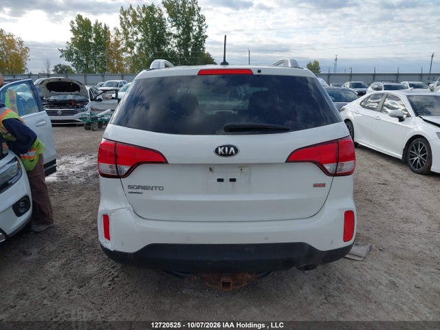 KIA Sorento Lx V6 2014 5XYKTDA72EG526117 Image 16