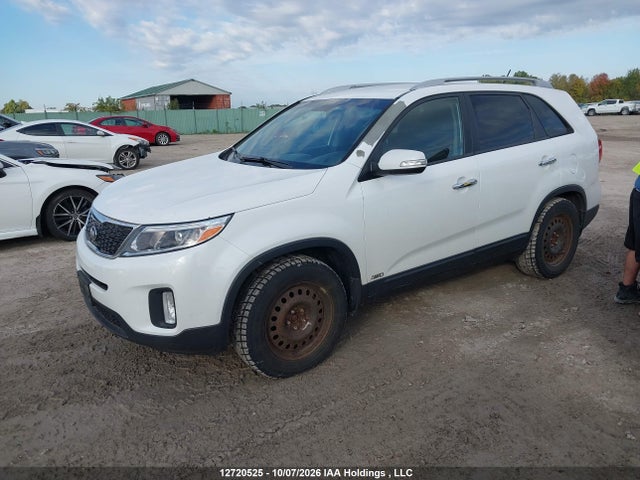 KIA Sorento Lx V6 2014 5XYKTDA72EG526117 Image 2