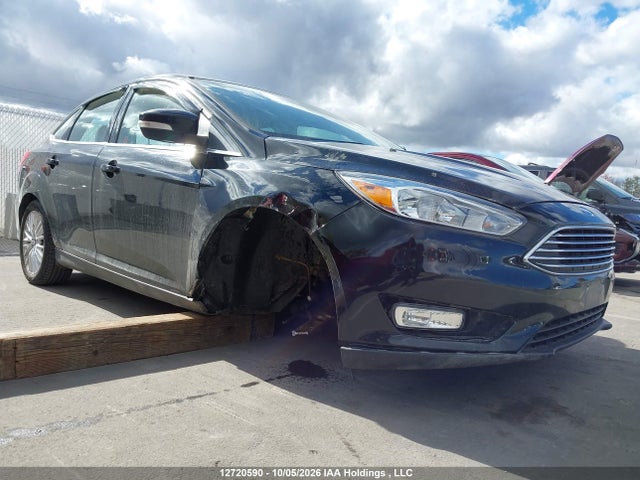 Ford Focus Titanium 2017 1FADP3J22HL320922 Image 6