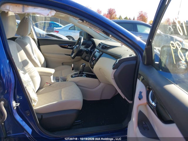 JN1BJ1CW5LW386589 Nissan QASHQAI