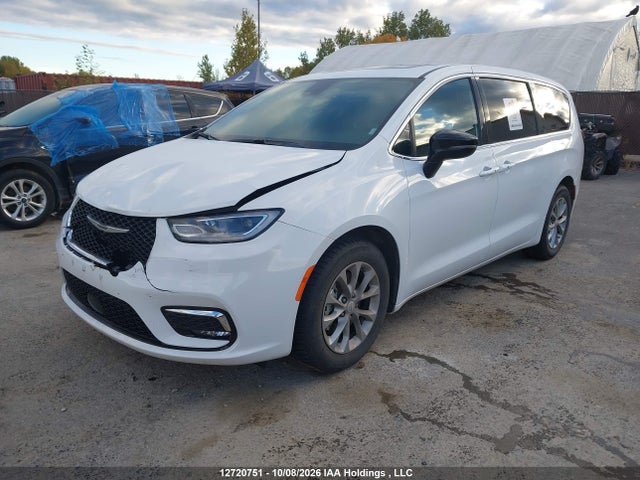 Chrysler Pacifica Limited 2026 2C4RC1GG5TR244227 Image 2