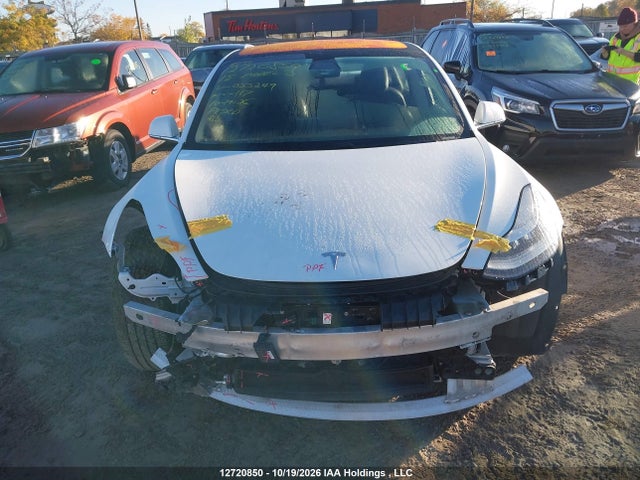 12720850 :رقم المزاد ، 5YJ3E1EA7JF023249 vin ، 2018 Tesla Model 3 Long Range/mid Range مزاد بيع