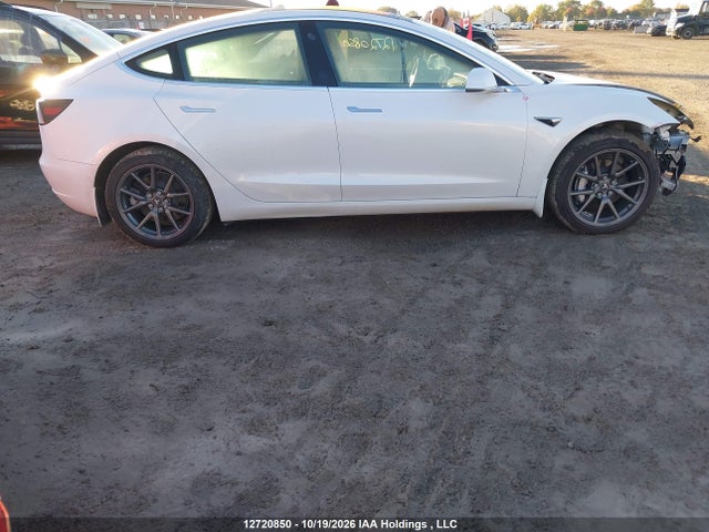 12720850 :رقم المزاد ، 5YJ3E1EA7JF023249 vin ، 2018 Tesla Model 3 Long Range/mid Range مزاد بيع