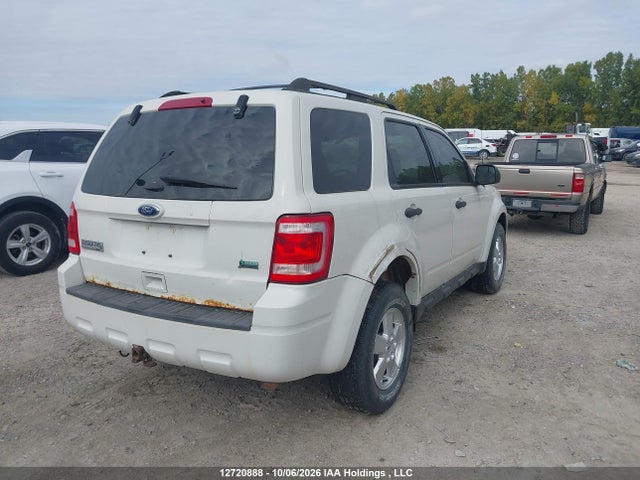 2011 Ford Escape მანქანა იყიდება აუქციონზე, vin: 1FMCU9DG5BKB16956, აუქციონის ნომერი: 12720888