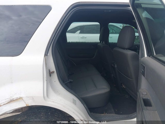 2011 Ford Escape მანქანა იყიდება აუქციონზე, vin: 1FMCU9DG5BKB16956, აუქციონის ნომერი: 12720888