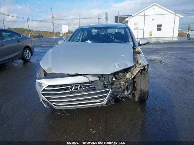 Hyundai ELANTRA SE 2018 5NPD74LF2JH327377 Image 12