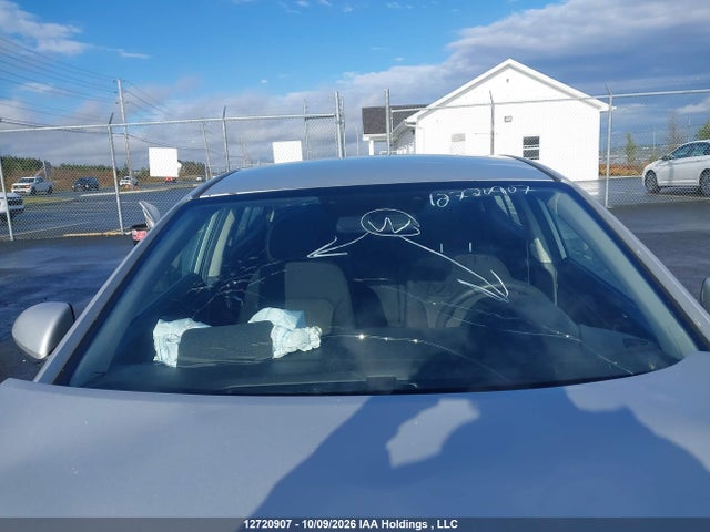Hyundai ELANTRA SE 2018 5NPD74LF2JH327377 Image 17