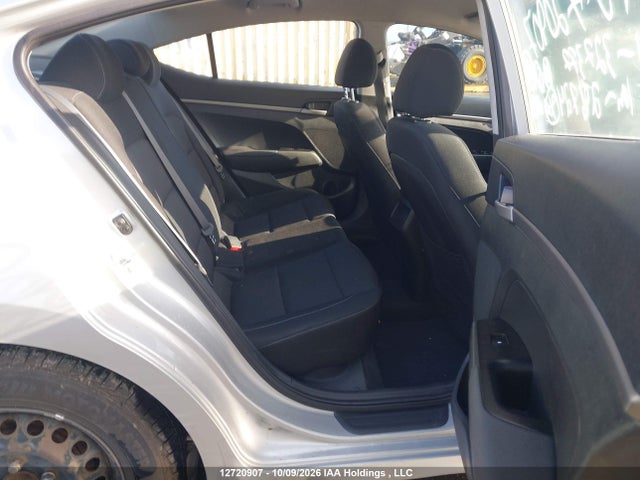 Hyundai ELANTRA SE 2018 5NPD74LF2JH327377 Image 8