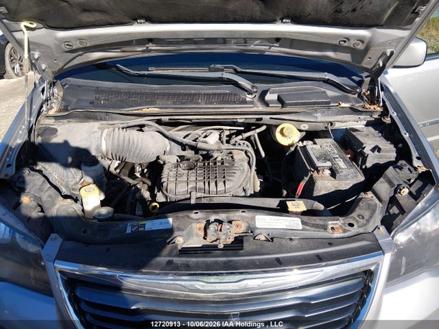 Продажа на аукционе авто 2015 Chrysler Town & Country S, vin: 2C4RC1HG2FR714734, номер лота: 12720913