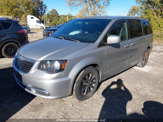 Продажа на аукционе авто 2015 Chrysler Town & Country S, vin: 2C4RC1HG2FR714734, номер лота: 12720913