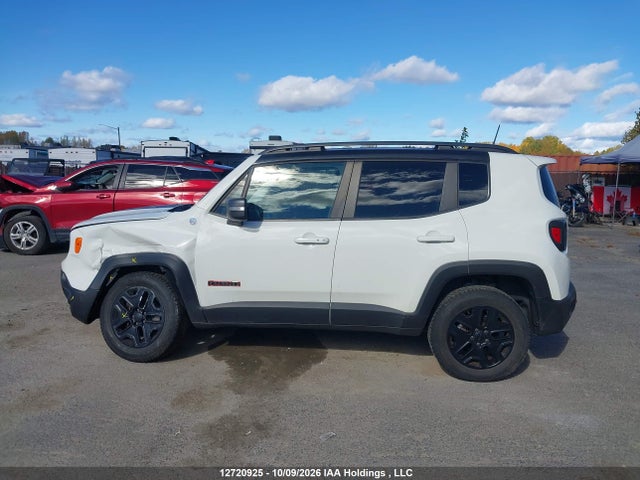 2018 Jeep Renegade Trailhawk მანქანა იყიდება აუქციონზე, vin: ZACCJBCB6JPH71724, აუქციონის ნომერი: 12720925