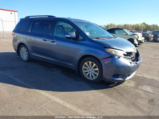 2015 Toyota Sienna Xle/limited მანქანა იყიდება აუქციონზე, vin: 5TDYK3DC2FS593515, აუქციონის ნომერი: 12721033