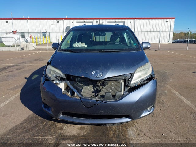 2015 Toyota Sienna Xle/limited მანქანა იყიდება აუქციონზე, vin: 5TDYK3DC2FS593515, აუქციონის ნომერი: 12721033