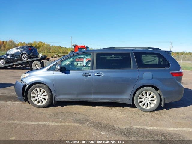 2015 Toyota Sienna Xle/limited მანქანა იყიდება აუქციონზე, vin: 5TDYK3DC2FS593515, აუქციონის ნომერი: 12721033