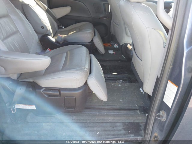 2015 Toyota Sienna Xle/limited მანქანა იყიდება აუქციონზე, vin: 5TDYK3DC2FS593515, აუქციონის ნომერი: 12721033
