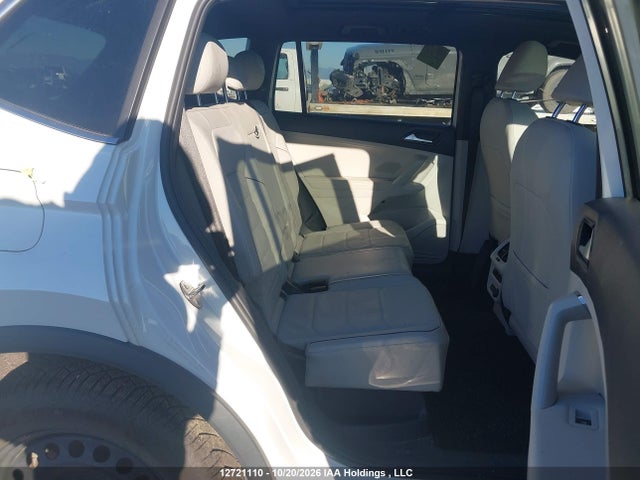 12721110 :رقم المزاد ، 3VV4B7AX7NM155909 vin ، 2022 Volkswagen Tiguan Sel R-line مزاد بيع
