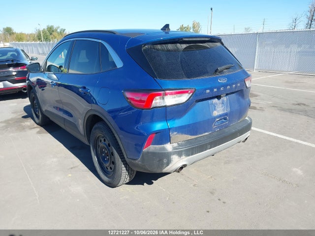 12721227 :رقم المزاد ، 1FMCU9CZ2NUB05697 vin ، 2022 Ford Escape Sel مزاد بيع