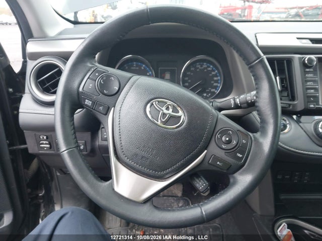 Toyota RAV4 2018 2T3DFREV7JW713628 Image 18