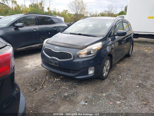 KIA Rondo 2015 KNAHT8A39F7122855 Image 2