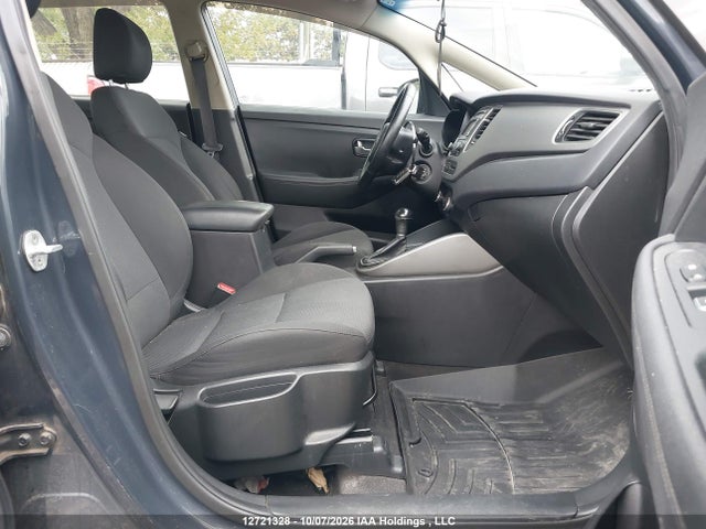 KIA Rondo 2015 KNAHT8A39F7122855 Image 5