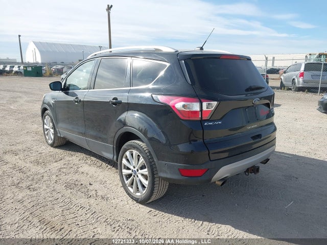Ford Escape Titanium 2017 1FMCU9J94HUD61105 Image 3