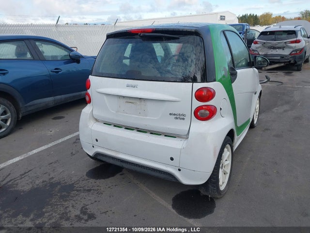 Smart Fortwo Electric Drive Passion 2014 WMEEJ9AA0EK780917 Image 4