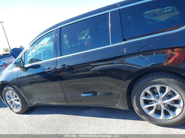 Chrysler Pacifica 2027 2C4RC1GG9VR599338 Image 15