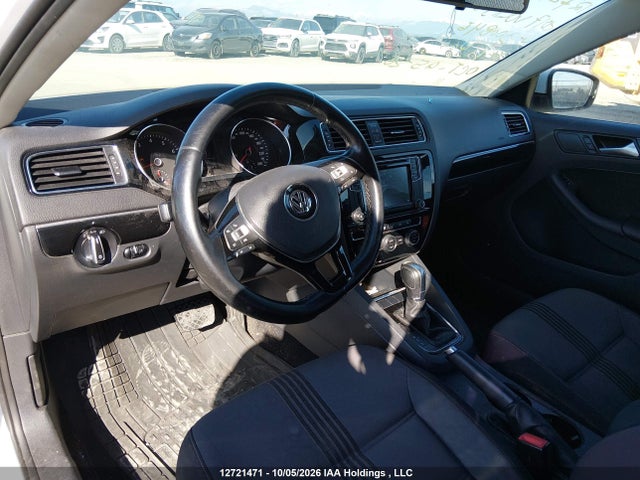 12721471 :رقم المزاد ، 3VWDB7AJ7HM300846 vin ، 2017 Volkswagen Jetta Wolfsburg Edition مزاد بيع