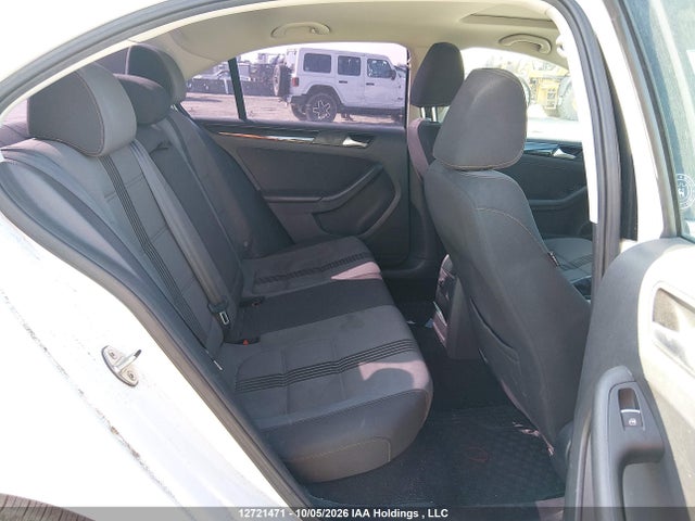 12721471 :رقم المزاد ، 3VWDB7AJ7HM300846 vin ، 2017 Volkswagen Jetta Wolfsburg Edition مزاد بيع