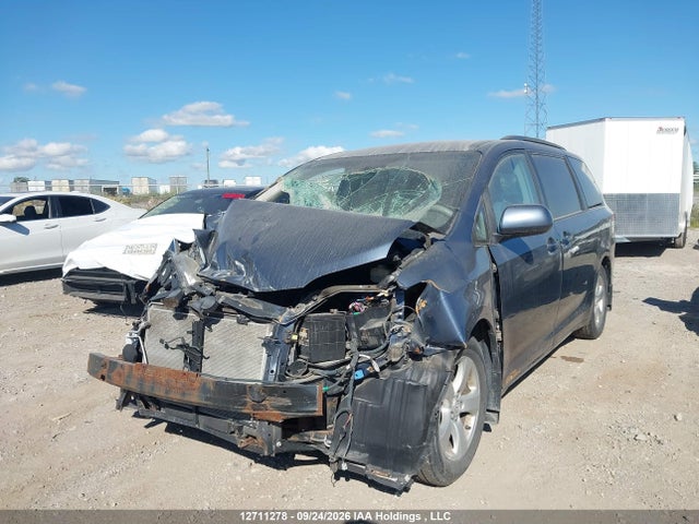 Продажа на аукционе авто 2013 Toyota Sienna Le, vin: 5TDKK3DC4DS343132, номер лота: 12711278