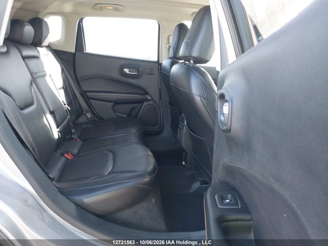 Jeep Compass Limited 2018 3C4NJDCB6JT107372 Image 8