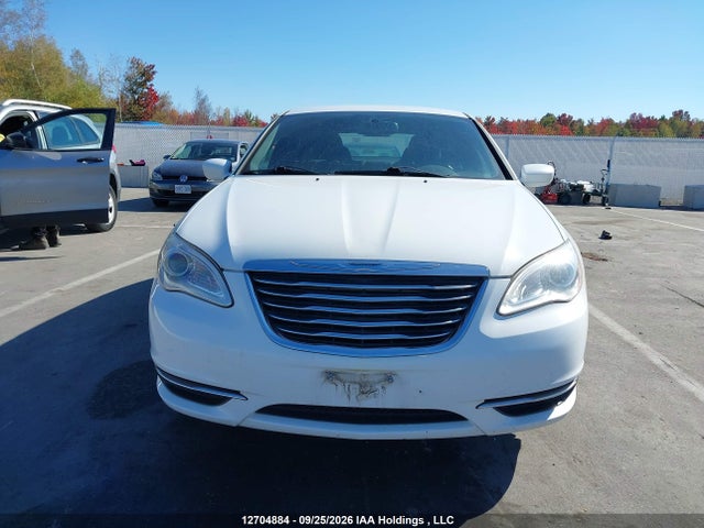 12704884 :رقم المزاد ، 1C3CCBAB6DN751357 vin ، 2013 Chrysler 200 Lx مزاد بيع