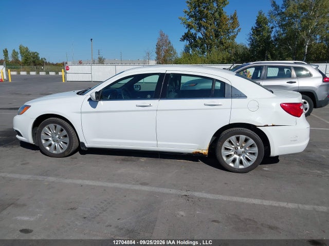 12704884 :رقم المزاد ، 1C3CCBAB6DN751357 vin ، 2013 Chrysler 200 Lx مزاد بيع